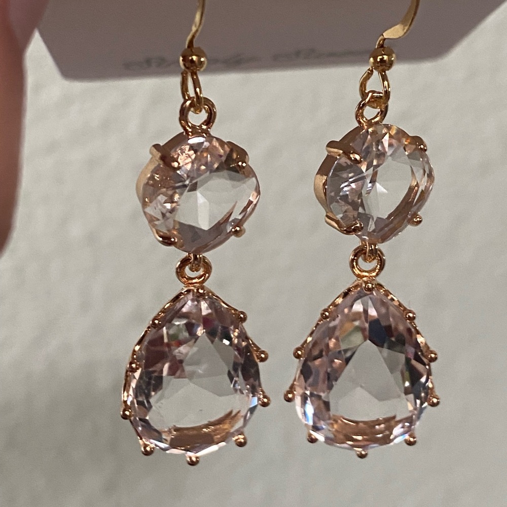 Gorgeous clear bridal earrings - Picture 2 of 4